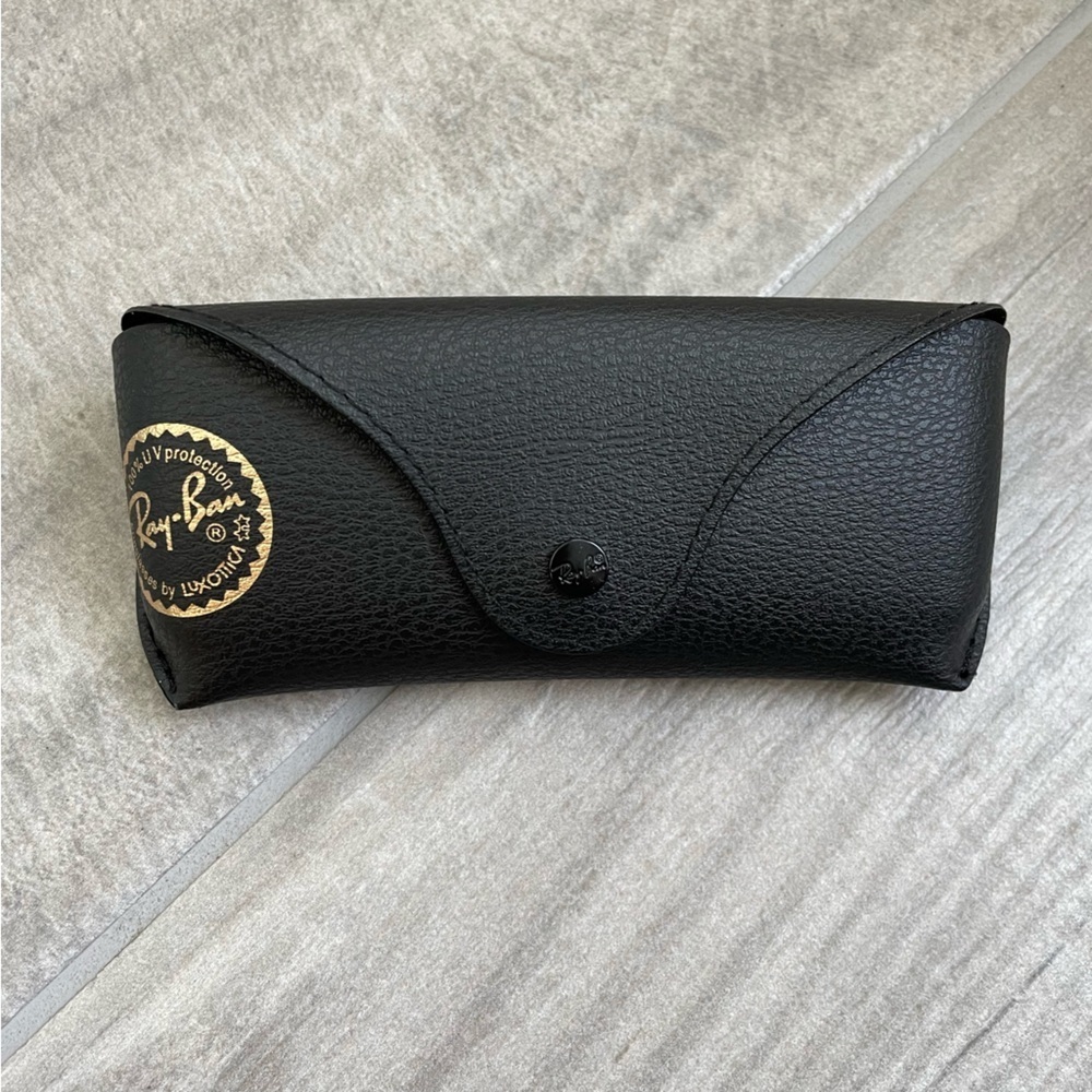 Ray Ban Sunglass Black Pebbled Leather Case